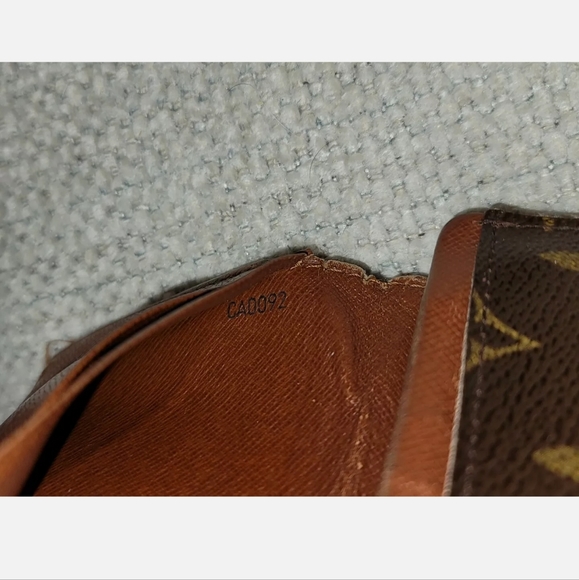 Authentic Louis Vuitton Wallet - Picture 6 of 9